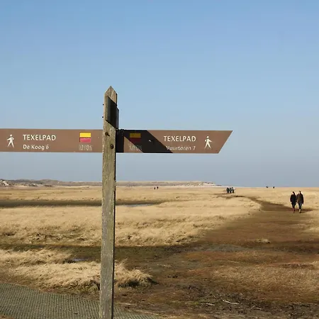 Lovely On The Edge Of The Forest Ferienhaus