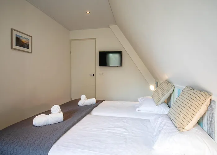 Lovely On The Edge Of The Forest * Den Burg